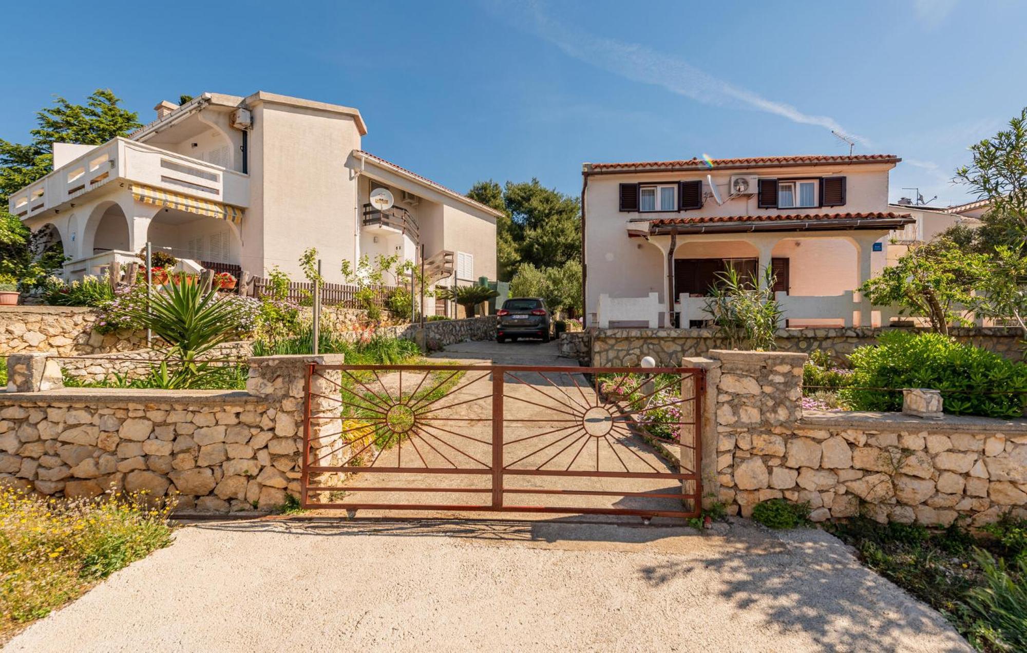 Nice Apartment In Potocnica With House Sea View Borovići 外观 照片