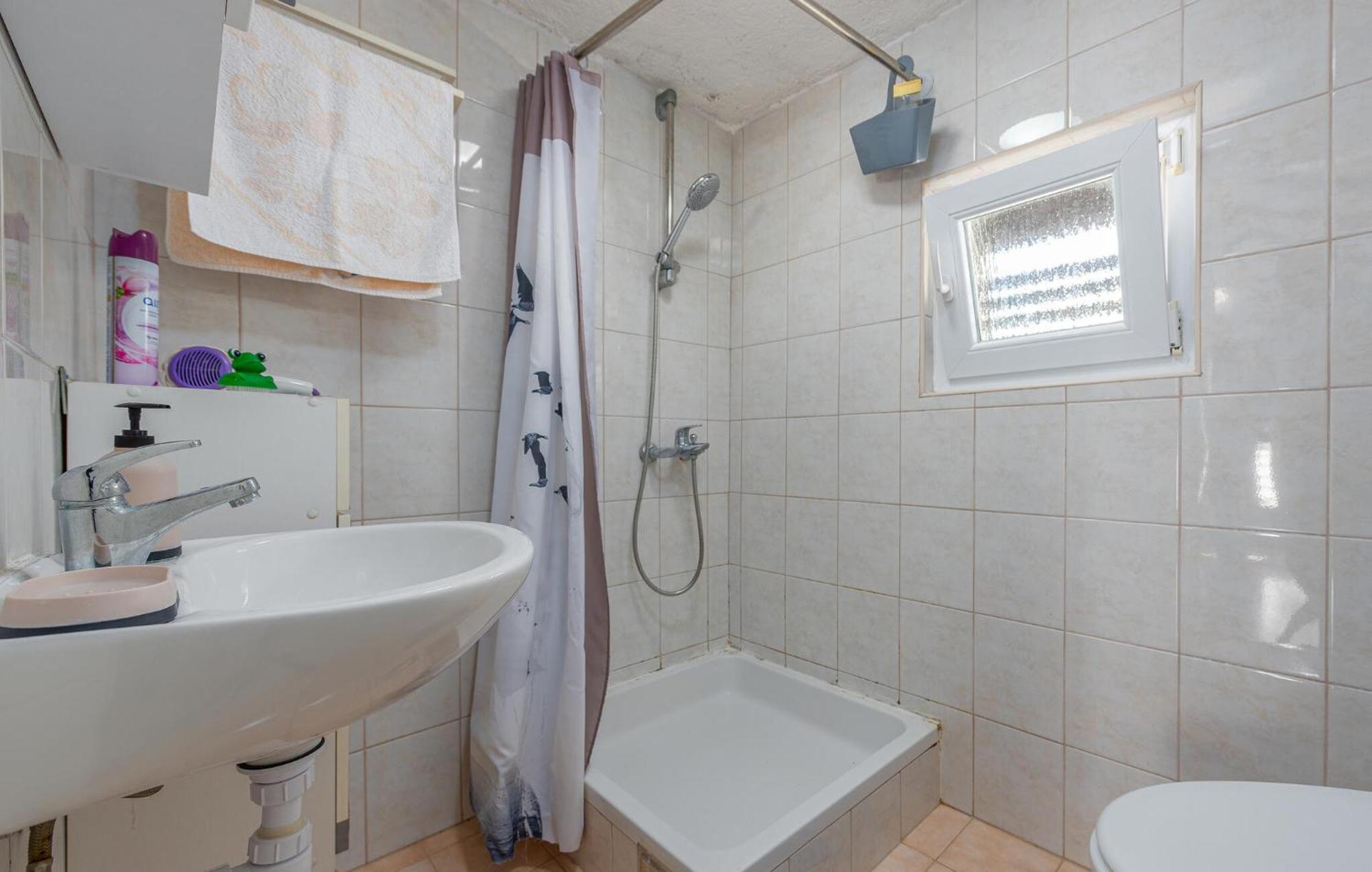 Nice Apartment In Potocnica With House Sea View Borovići 外观 照片
