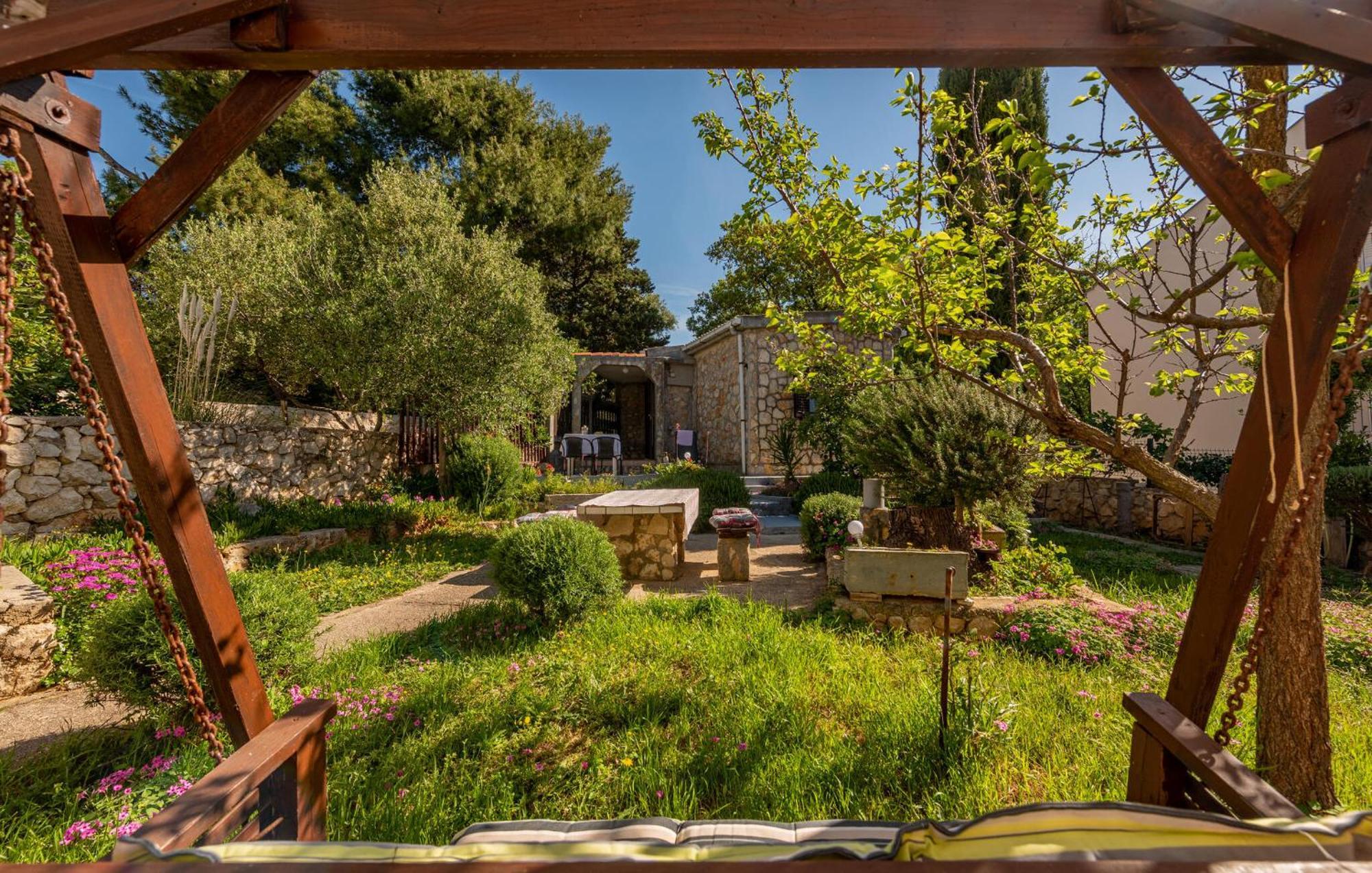 Nice Apartment In Potocnica With House Sea View Borovići 外观 照片