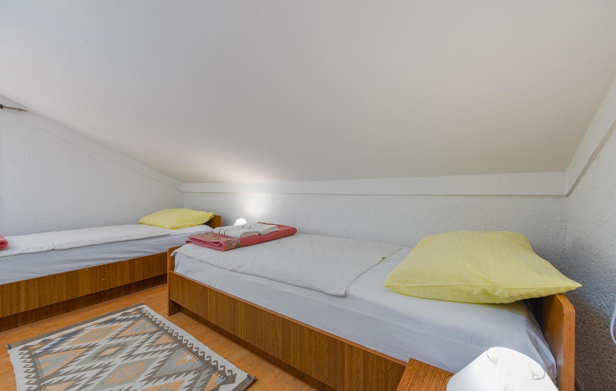 Nice Apartment In Potocnica With House Sea View Borovići 外观 照片